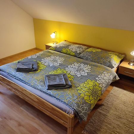 Apartmany Zachar Besenova Ngoại thất bức ảnh